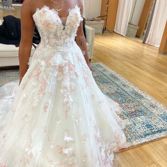 Dazzling Wedding Ball Gown - Sophia Tolli - Picture 5 of 9